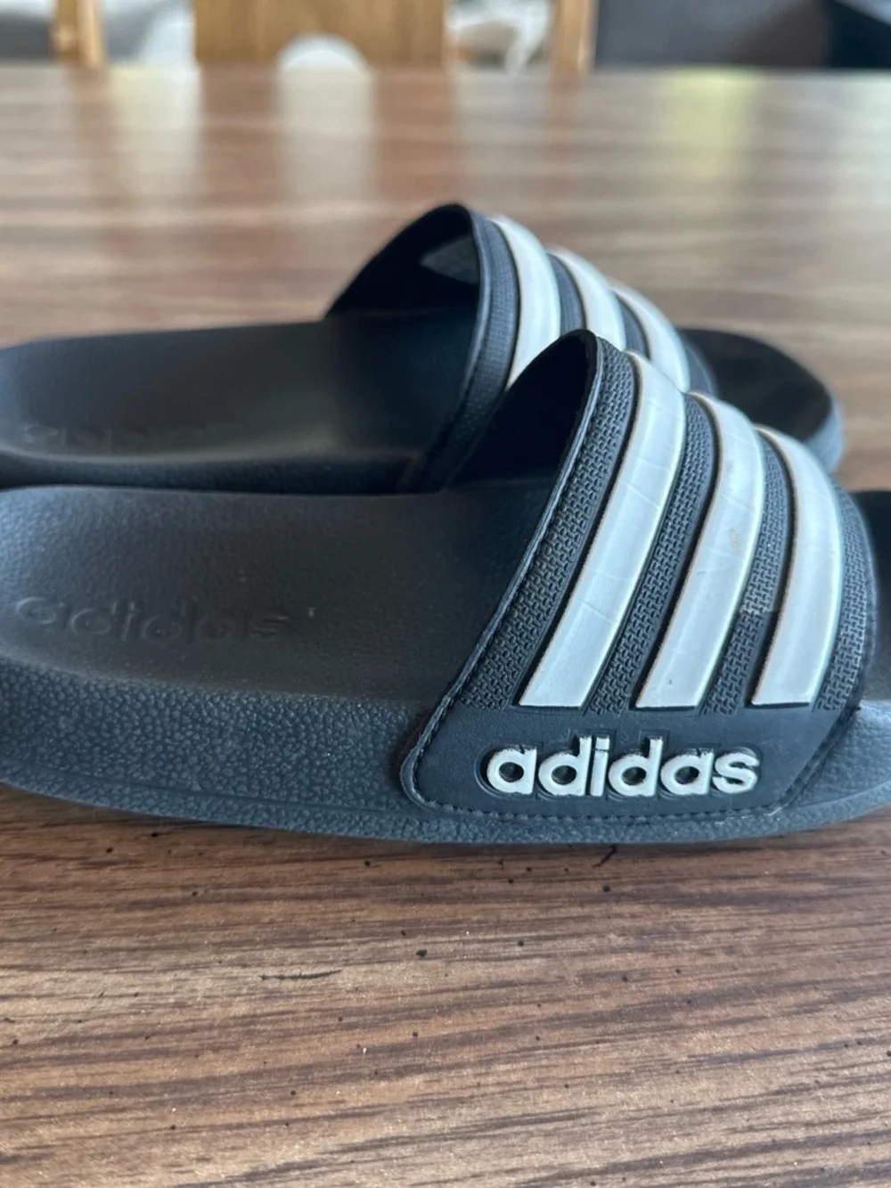 adidas classic slide